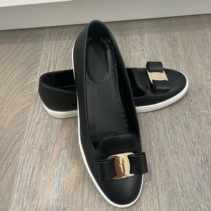Ferragamo Loafers size 39